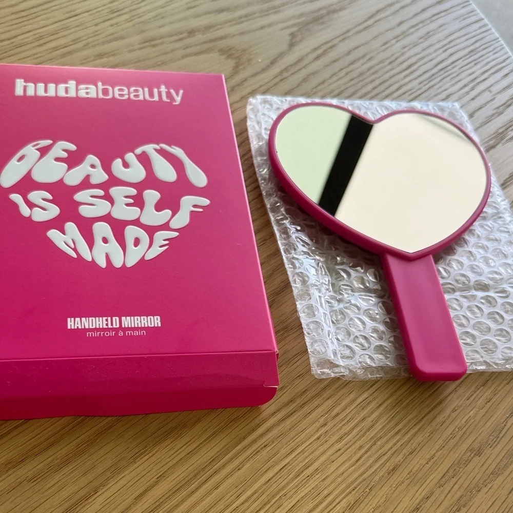 HUDA BEAUTY Hot Pink Heart Hand Mirror
